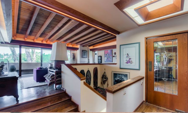 The Ross House - A Silver Lake Real Estate Gem 